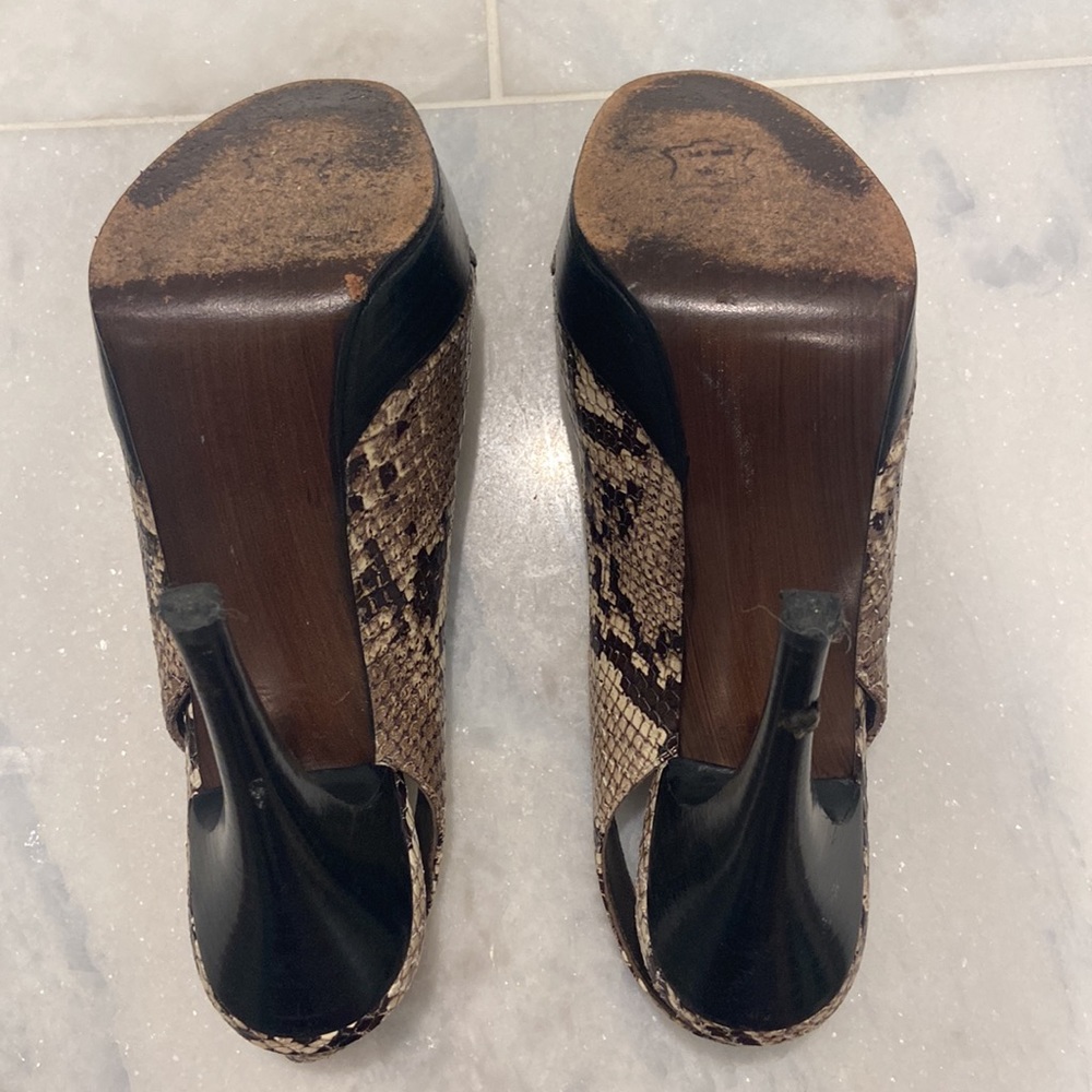 Stuart Weitzman Size 8.5 Snakeskin Print Platform… - image 2